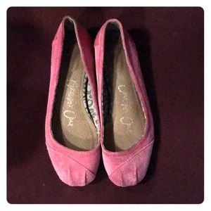 Toms pink suede ballet flats